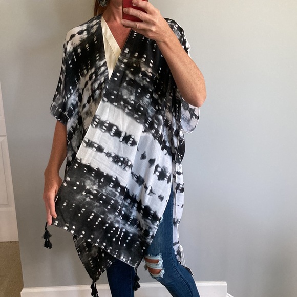 Tie Dye Print Boho Kimono - Picture 6 of 9